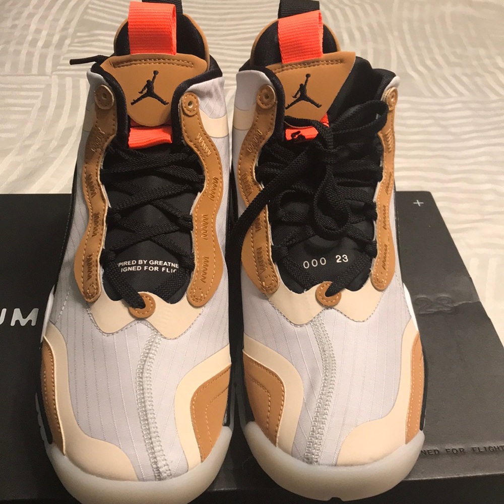 NWT Nike Men's Jordan Aerospace 720 Shoes .